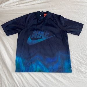 Nike womens top. Size Small. Great condition. Dry fit.